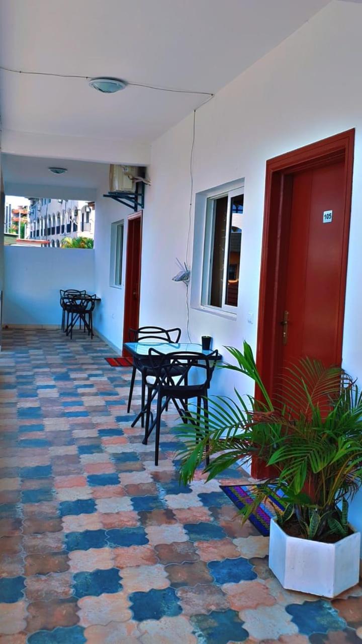 Namaste Hotel & Restaurant Λίμπερβιλ Εξωτερικό φωτογραφία