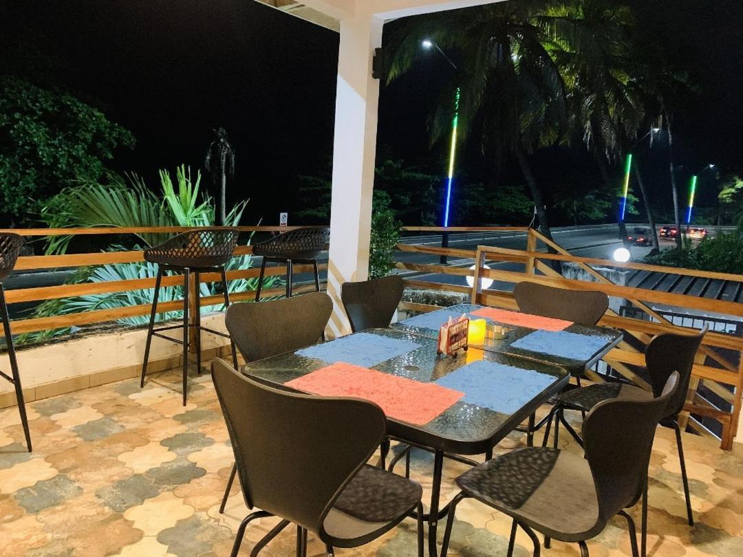 Namaste Hotel & Restaurant Λίμπερβιλ Εξωτερικό φωτογραφία