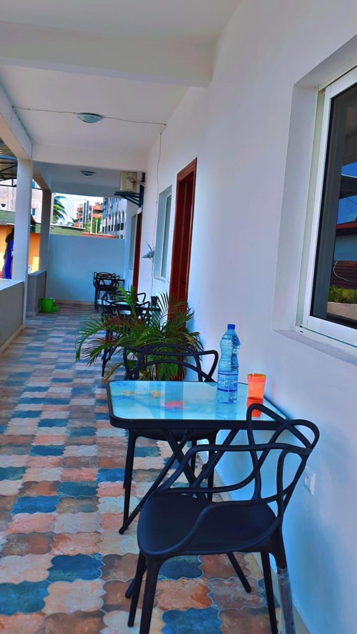 Namaste Hotel & Restaurant Λίμπερβιλ Εξωτερικό φωτογραφία