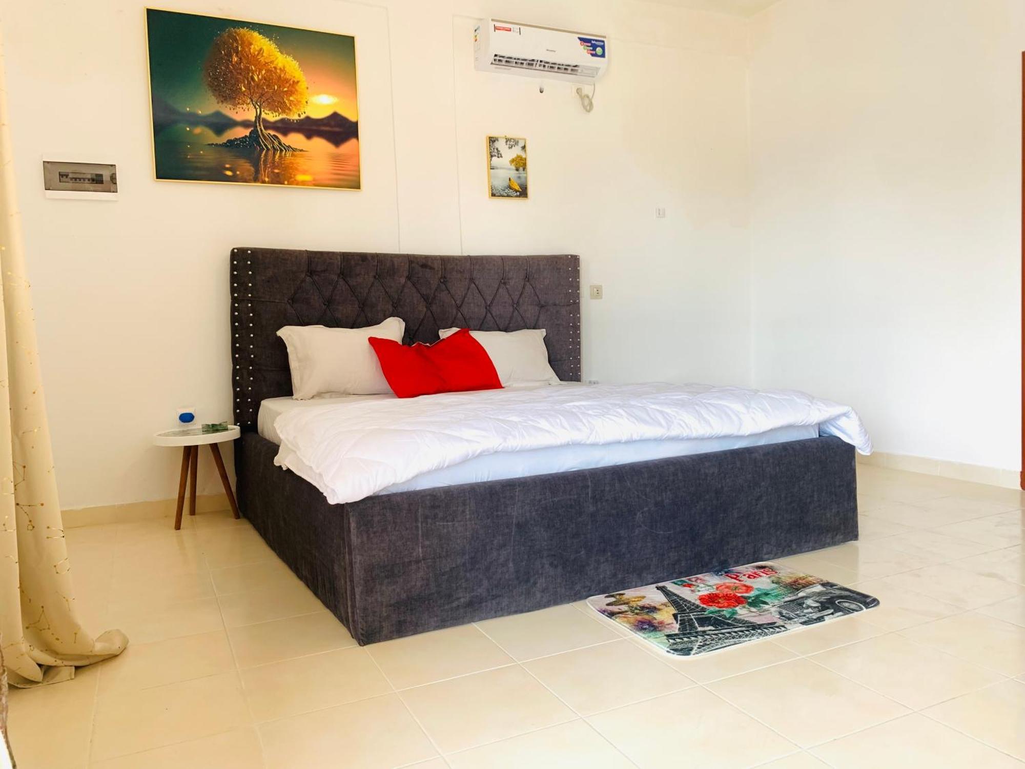 Namaste Hotel & Restaurant Λίμπερβιλ Εξωτερικό φωτογραφία